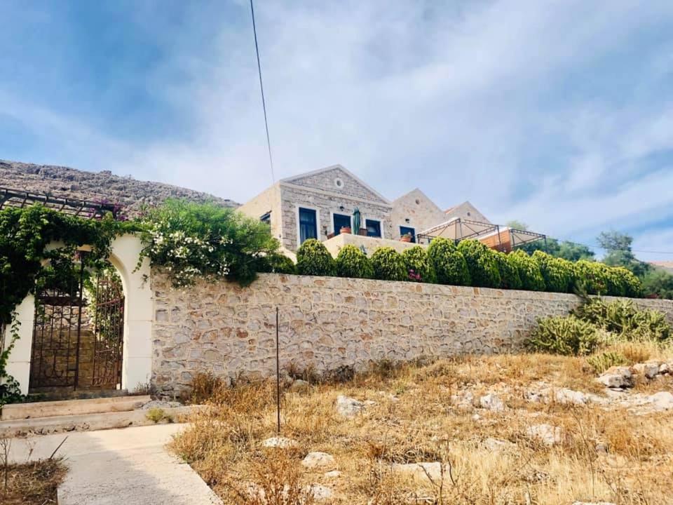 Marina Castellana Studios Chalki Town Exterior foto