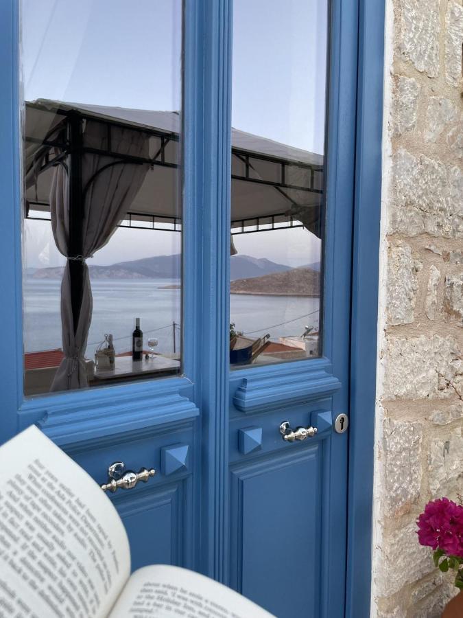 Marina Castellana Studios Chalki Town Exterior foto